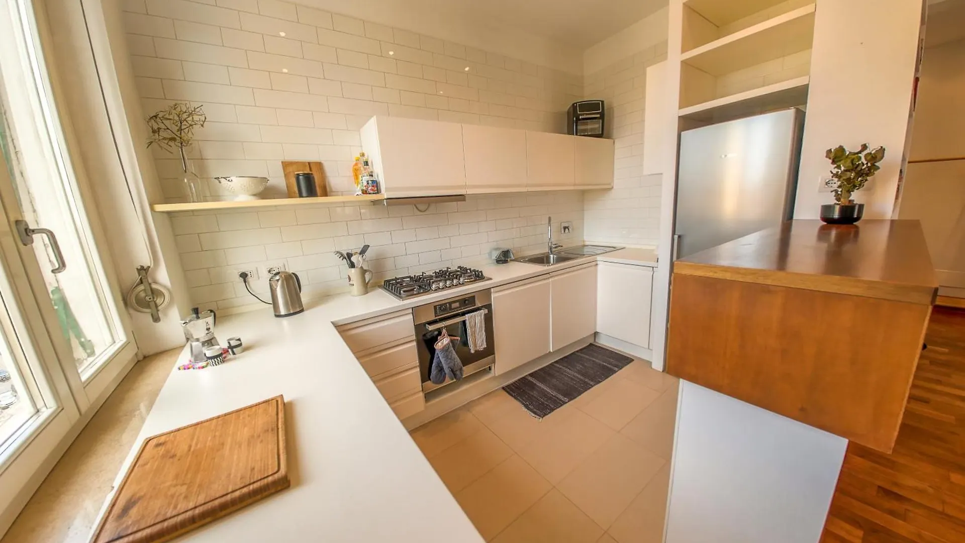 Apartment Stunning 3-Bedroom Penthouse Rome