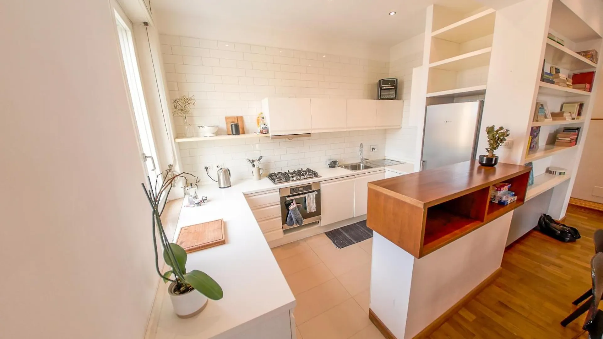 Stunning 3-Bedroom Penthouse Rome Apartment