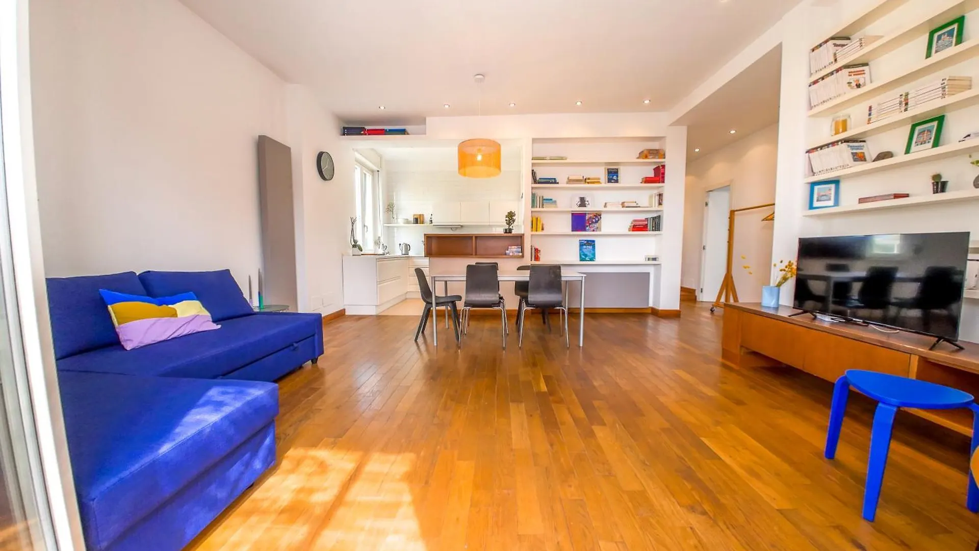 Apartment Stunning 3-Bedroom Penthouse Rome
